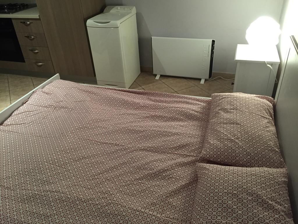 Monolocale Torino Apartment Bagian luar foto